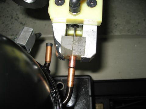 3D vision guided robotic assembly of compressors