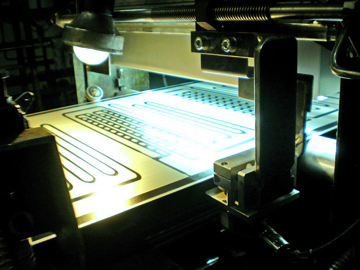 Screen printing error control on the evaporator line